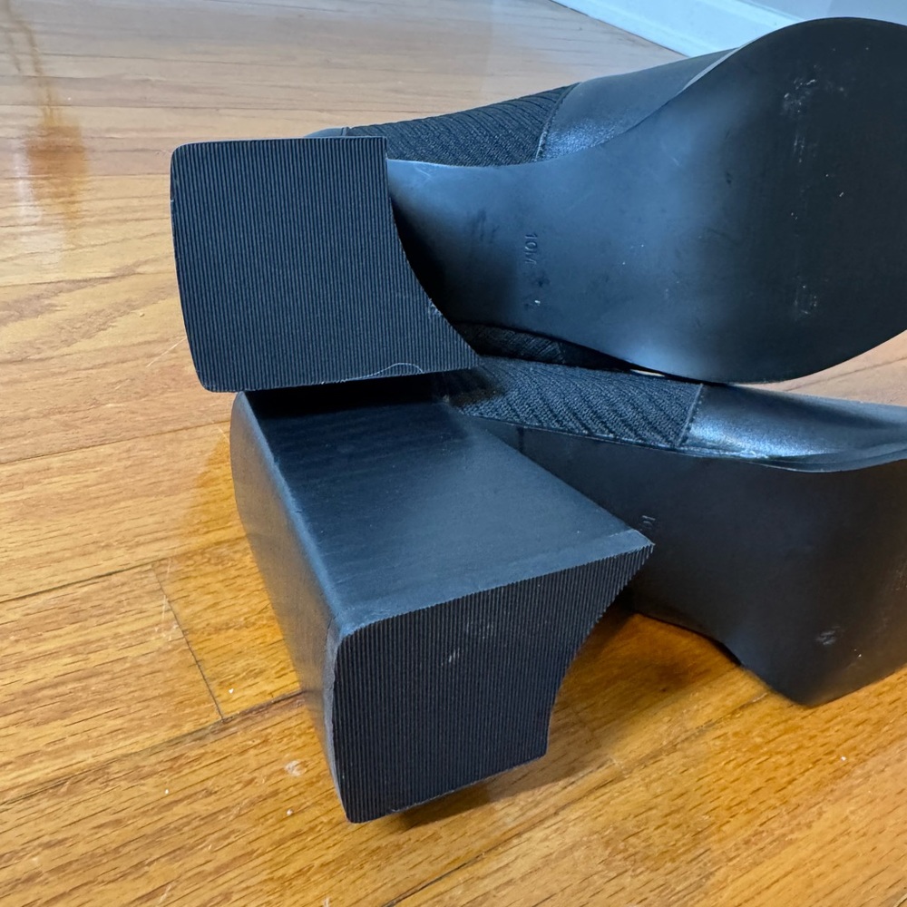 Steve Madden Tackle Black Leather Pointed-Toe Sock Boots - Picture 9 of 10